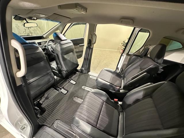 フリードハイブリッド ハイブリッド・Ｇホンダセンシング　６人乗り　両側パワスラドア　Ｓパッケージ／本革ステアリング／ハーフレザーコンビシート／純正１５インチアルミ　純正ナビ／ＴＶ／ＤＶＤ／ＣＤ／Ｂｌｕｅｔｏｏｔｈ　後席モニター　バックモニター　ＥＴＣ（41枚目）