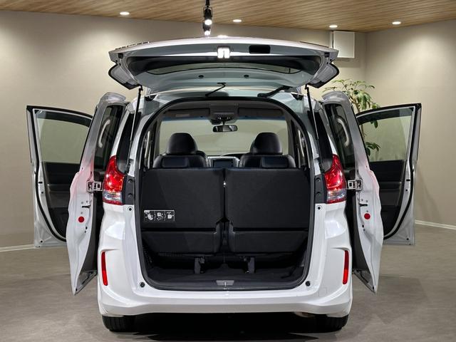 フリードハイブリッド ハイブリッド・Ｇホンダセンシング　６人乗り　両側パワスラドア　Ｓパッケージ／本革ステアリング／ハーフレザーコンビシート／純正１５インチアルミ　純正ナビ／ＴＶ／ＤＶＤ／ＣＤ／Ｂｌｕｅｔｏｏｔｈ　後席モニター　バックモニター　ＥＴＣ（48枚目）