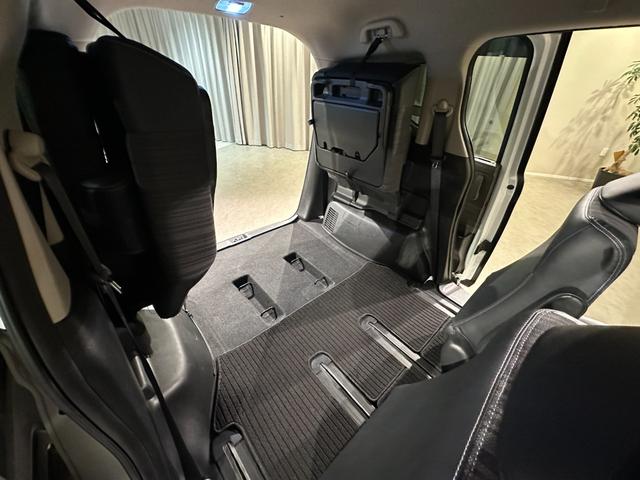 フリードハイブリッド ハイブリッド・Ｇホンダセンシング　６人乗り　両側パワスラドア　Ｓパッケージ／本革ステアリング／ハーフレザーコンビシート／純正１５インチアルミ　純正ナビ／ＴＶ／ＤＶＤ／ＣＤ／Ｂｌｕｅｔｏｏｔｈ　後席モニター　バックモニター　ＥＴＣ（53枚目）