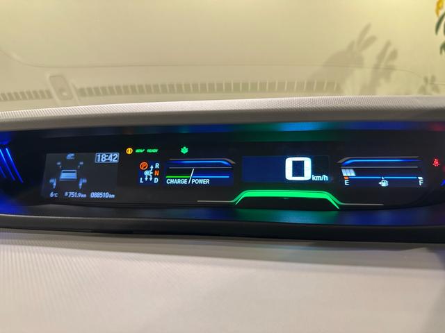 フリードハイブリッド ハイブリッド・Ｇホンダセンシング　６人乗り　両側パワスラドア　Ｓパッケージ／本革ステアリング／ハーフレザーコンビシート／純正１５インチアルミ　純正ナビ／ＴＶ／ＤＶＤ／ＣＤ／Ｂｌｕｅｔｏｏｔｈ　後席モニター　バックモニター　ＥＴＣ（54枚目）