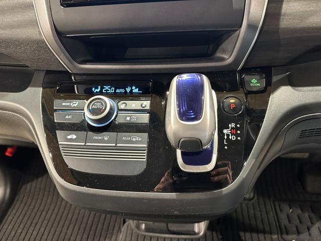 フリードハイブリッド ハイブリッド・Ｇホンダセンシング　６人乗り　両側パワスラドア　Ｓパッケージ／本革ステアリング／ハーフレザーコンビシート／純正１５インチアルミ　純正ナビ／ＴＶ／ＤＶＤ／ＣＤ／Ｂｌｕｅｔｏｏｔｈ　後席モニター　バックモニター　ＥＴＣ（56枚目）