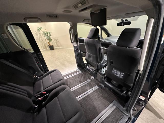 ヴォクシー ハイブリッドV 純正ナヒ/TV/CD/DVD/Bluetooth 後席モニター バックモニター ETC 両側パワスラドア シートヒーター LEDライト/フォグライト クルコン 置くだけ充電(49枚目)