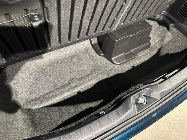 ヴォクシー ハイブリッドV 純正ナヒ/TV/CD/DVD/Bluetooth 後席モニター バックモニター ETC 両側パワスラドア シートヒーター LEDライト/フォグライト クルコン 置くだけ充電(58枚目)