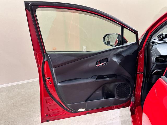 プリウス Sツーリングセレクション 純正9インチナビ/TV/CD/DVD/Bluetooth バックモニター ブラックレザーシート/ヒーター付 純正17インチアルミ ETC ドラレコ LEDライト/フォグライト レーダークルーズ(33枚目)