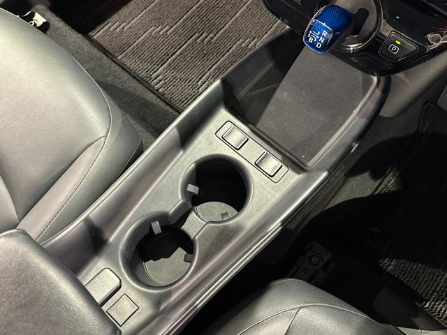 プリウス Sツーリングセレクション 純正9インチナビ/TV/CD/DVD/Bluetooth バックモニター ブラックレザーシート/ヒーター付 純正17インチアルミ ETC ドラレコ LEDライト/フォグライト レーダークルーズ(39枚目)