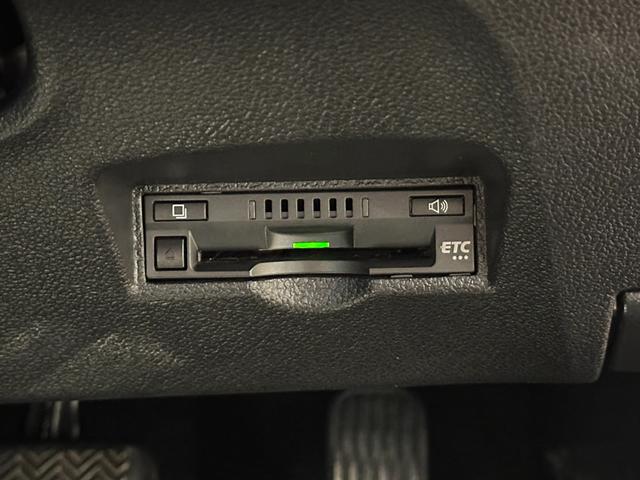 プリウス Sツーリングセレクション 純正9インチナビ/TV/CD/DVD/Bluetooth バックモニター ブラックレザーシート/ヒーター付 純正17インチアルミ ETC ドラレコ LEDライト/フォグライト レーダークルーズ(68枚目)