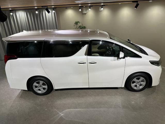 アルファード ２．５Ｘ　両側パワスラドア　純正ナビ／ＣＤ／Ｂｌｕｅｔｏｏｔｈ　バックモニター　ＥＴＣ　トヨタセーフティセンス　プリクラッシュ　レーダークルーズ　レーンアシスト（17枚目）