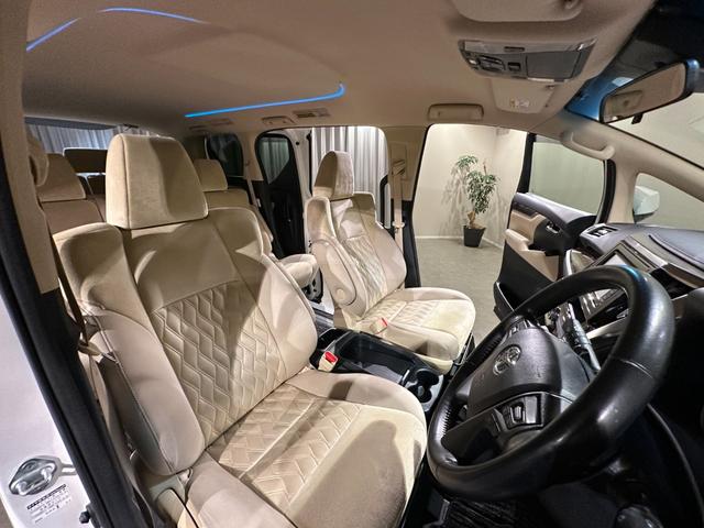 アルファード ２．５Ｘ　両側パワスラドア　純正ナビ／ＣＤ／Ｂｌｕｅｔｏｏｔｈ　バックモニター　ＥＴＣ　トヨタセーフティセンス　プリクラッシュ　レーダークルーズ　レーンアシスト（33枚目）