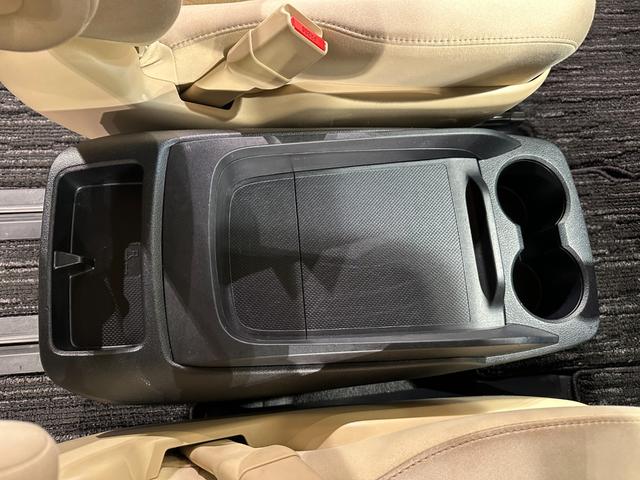 アルファード ２．５Ｘ　両側パワスラドア　純正ナビ／ＣＤ／Ｂｌｕｅｔｏｏｔｈ　バックモニター　ＥＴＣ　トヨタセーフティセンス　プリクラッシュ　レーダークルーズ　レーンアシスト（36枚目）