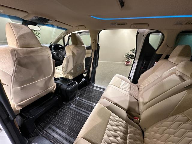 アルファード ２．５Ｘ　両側パワスラドア　純正ナビ／ＣＤ／Ｂｌｕｅｔｏｏｔｈ　バックモニター　ＥＴＣ　トヨタセーフティセンス　プリクラッシュ　レーダークルーズ　レーンアシスト（44枚目）