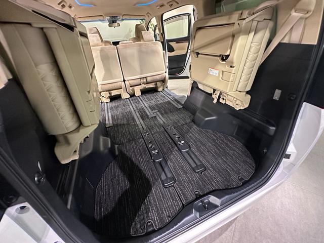 アルファード ２．５Ｘ　両側パワスラドア　純正ナビ／ＣＤ／Ｂｌｕｅｔｏｏｔｈ　バックモニター　ＥＴＣ　トヨタセーフティセンス　プリクラッシュ　レーダークルーズ　レーンアシスト（56枚目）