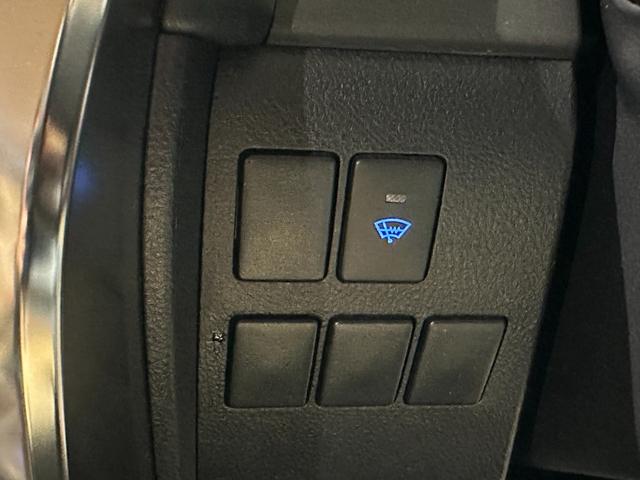 アルファード ２．５Ｘ　両側パワスラドア　純正ナビ／ＣＤ／Ｂｌｕｅｔｏｏｔｈ　バックモニター　ＥＴＣ　トヨタセーフティセンス　プリクラッシュ　レーダークルーズ　レーンアシスト（67枚目）