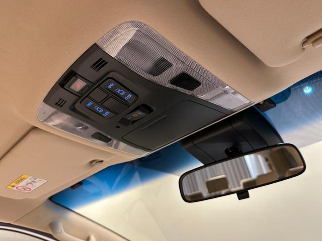 アルファード ２．５Ｘ　両側パワスラドア　純正ナビ／ＣＤ／Ｂｌｕｅｔｏｏｔｈ　バックモニター　ＥＴＣ　トヨタセーフティセンス　プリクラッシュ　レーダークルーズ　レーンアシスト（74枚目）