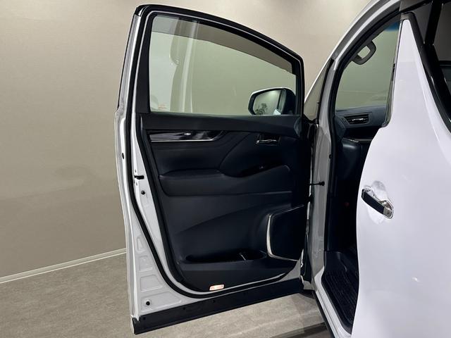 アルファード ２．５Ｓ　Ｃパッケージ　純正マルチディスプレイオーディオ／ナビ／ＴＶ／ＣＤ／ＤＶＤ／ＵＳＢ／Ａｐｐｌｅ　ＣａｒＰｌａｙ／ＭｉｒａｃａｓｔＲ／Ｂｌｕｅｔｏｏｔｈ　　２．０ＥＴＣ／バックモニター　純正後席モニター　デジタルミラー（30枚目）