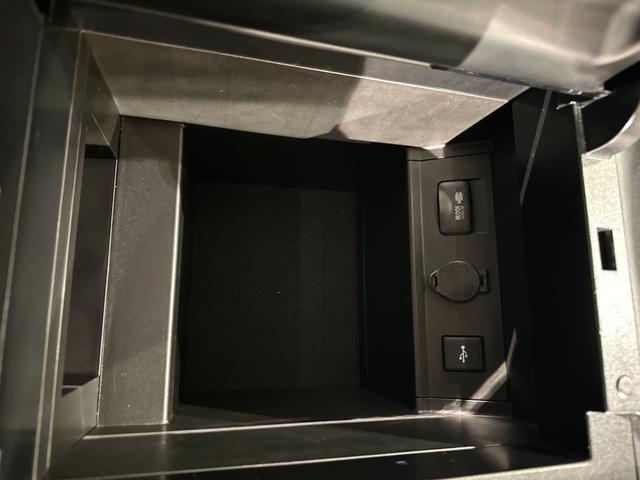 アルファード ２．５Ｓ　Ｃパッケージ　純正マルチディスプレイオーディオ／ナビ／ＴＶ／ＣＤ／ＤＶＤ／ＵＳＢ／Ａｐｐｌｅ　ＣａｒＰｌａｙ／ＭｉｒａｃａｓｔＲ／Ｂｌｕｅｔｏｏｔｈ　　２．０ＥＴＣ／バックモニター　純正後席モニター　デジタルミラー（35枚目）