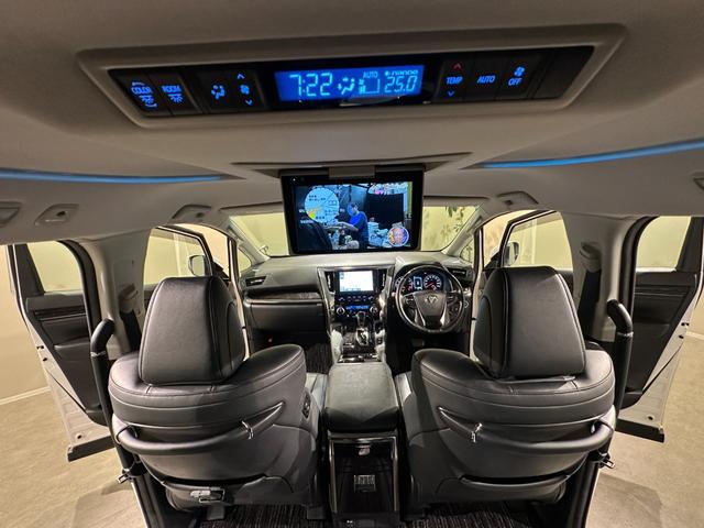 アルファード ２．５Ｓ　Ｃパッケージ　純正マルチディスプレイオーディオ／ナビ／ＴＶ／ＣＤ／ＤＶＤ／ＵＳＢ／Ａｐｐｌｅ　ＣａｒＰｌａｙ／ＭｉｒａｃａｓｔＲ／Ｂｌｕｅｔｏｏｔｈ　　２．０ＥＴＣ／バックモニター　純正後席モニター　デジタルミラー（36枚目）
