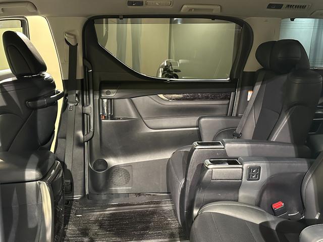 アルファード ２．５Ｓ　Ｃパッケージ　純正マルチディスプレイオーディオ／ナビ／ＴＶ／ＣＤ／ＤＶＤ／ＵＳＢ／Ａｐｐｌｅ　ＣａｒＰｌａｙ／ＭｉｒａｃａｓｔＲ／Ｂｌｕｅｔｏｏｔｈ　　２．０ＥＴＣ／バックモニター　純正後席モニター　デジタルミラー（38枚目）