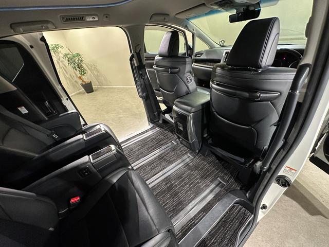 アルファード ２．５Ｓ　Ｃパッケージ　純正マルチディスプレイオーディオ／ナビ／ＴＶ／ＣＤ／ＤＶＤ／ＵＳＢ／Ａｐｐｌｅ　ＣａｒＰｌａｙ／ＭｉｒａｃａｓｔＲ／Ｂｌｕｅｔｏｏｔｈ　　２．０ＥＴＣ／バックモニター　純正後席モニター　デジタルミラー（44枚目）