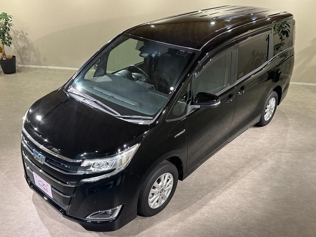 ノア ハイブリッドＧ　両側パワスラドア　シートヒーター　純正９インチナビ／ＴＶ／ＣＤ／ＤＶＤ／Ｂｌｕｅｔｏｏｔｈ　後席モニター　バックモニター　ドラレコ　ＥＴＣ　クルコン　トヨタセーフティセンス　ＬＥＤライト　フォグライト（8枚目）