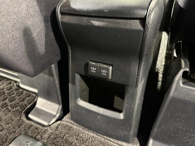 ノア ハイブリッドＧ　両側パワスラドア　シートヒーター　純正９インチナビ／ＴＶ／ＣＤ／ＤＶＤ／Ｂｌｕｅｔｏｏｔｈ　後席モニター　バックモニター　ドラレコ　ＥＴＣ　クルコン　トヨタセーフティセンス　ＬＥＤライト　フォグライト（45枚目）