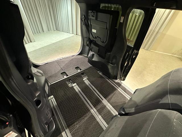 ノア ハイブリッドＧ　両側パワスラドア　シートヒーター　純正９インチナビ／ＴＶ／ＣＤ／ＤＶＤ／Ｂｌｕｅｔｏｏｔｈ　後席モニター　バックモニター　ドラレコ　ＥＴＣ　クルコン　トヨタセーフティセンス　ＬＥＤライト　フォグライト（55枚目）