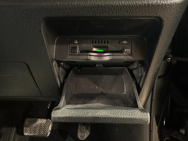 ノア ハイブリッドＧ　両側パワスラドア　シートヒーター　純正９インチナビ／ＴＶ／ＣＤ／ＤＶＤ／Ｂｌｕｅｔｏｏｔｈ　後席モニター　バックモニター　ドラレコ　ＥＴＣ　クルコン　トヨタセーフティセンス　ＬＥＤライト　フォグライト（73枚目）