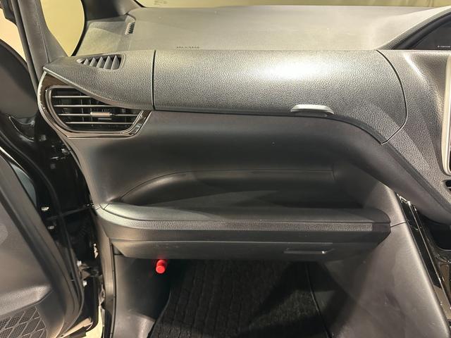 ノア ハイブリッドＧ　両側パワスラドア　シートヒーター　純正９インチナビ／ＴＶ／ＣＤ／ＤＶＤ／Ｂｌｕｅｔｏｏｔｈ　後席モニター　バックモニター　ドラレコ　ＥＴＣ　クルコン　トヨタセーフティセンス　ＬＥＤライト　フォグライト（77枚目）