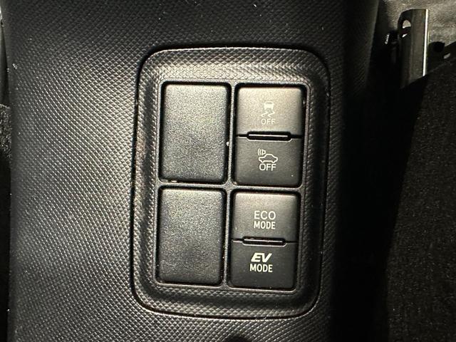 アクア G GRスポーツ・17インチパッケージ 純正9インチナビ/TV/CD/DVD/Bluetooth バックモニター 2.0ET Cクルコン GRスポーツ17インチアルミ/エアロパーツ/シート/ステアリング/シフトノブ LEDライトフォグライト(40枚目)