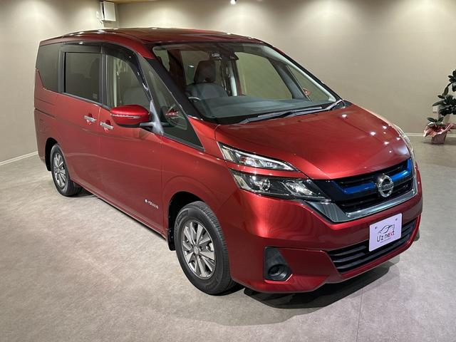 セレナ ｅ－パワー　ＸＶ　セカンドスライドアップシート　　両側パワスラドア　純正ナビ／ＣＤ／ＤＶＤ／Ｂｌｕｅｔｏｏｔｈ　バックモニター　シート＆ステアリングヒーター　純正１５インチアルミ　ＬＥＤライト　ＥＴＣ　クルコン（12枚目）