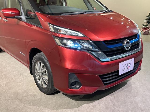 セレナ ｅ－パワー　ＸＶ　セカンドスライドアップシート　　両側パワスラドア　純正ナビ／ＣＤ／ＤＶＤ／Ｂｌｕｅｔｏｏｔｈ　バックモニター　シート＆ステアリングヒーター　純正１５インチアルミ　ＬＥＤライト　ＥＴＣ　クルコン（14枚目）