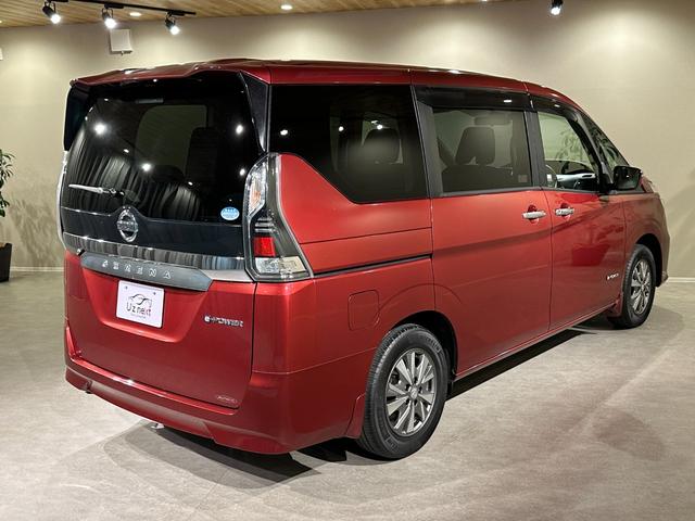 セレナ ｅ－パワー　ＸＶ　セカンドスライドアップシート　　両側パワスラドア　純正ナビ／ＣＤ／ＤＶＤ／Ｂｌｕｅｔｏｏｔｈ　バックモニター　シート＆ステアリングヒーター　純正１５インチアルミ　ＬＥＤライト　ＥＴＣ　クルコン（19枚目）