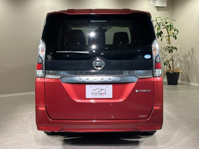 セレナ ｅ－パワー　ＸＶ　セカンドスライドアップシート　　両側パワスラドア　純正ナビ／ＣＤ／ＤＶＤ／Ｂｌｕｅｔｏｏｔｈ　バックモニター　シート＆ステアリングヒーター　純正１５インチアルミ　ＬＥＤライト　ＥＴＣ　クルコン（21枚目）