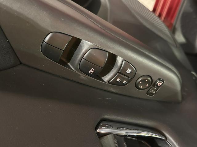 セレナ ｅ－パワー　ＸＶ　セカンドスライドアップシート　　両側パワスラドア　純正ナビ／ＣＤ／ＤＶＤ／Ｂｌｕｅｔｏｏｔｈ　バックモニター　シート＆ステアリングヒーター　純正１５インチアルミ　ＬＥＤライト　ＥＴＣ　クルコン（30枚目）