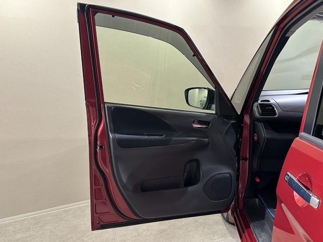 セレナ ｅ－パワー　ＸＶ　セカンドスライドアップシート　　両側パワスラドア　純正ナビ／ＣＤ／ＤＶＤ／Ｂｌｕｅｔｏｏｔｈ　バックモニター　シート＆ステアリングヒーター　純正１５インチアルミ　ＬＥＤライト　ＥＴＣ　クルコン（31枚目）