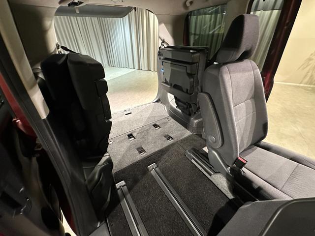 セレナ ｅ－パワー　ＸＶ　セカンドスライドアップシート　　両側パワスラドア　純正ナビ／ＣＤ／ＤＶＤ／Ｂｌｕｅｔｏｏｔｈ　バックモニター　シート＆ステアリングヒーター　純正１５インチアルミ　ＬＥＤライト　ＥＴＣ　クルコン（57枚目）