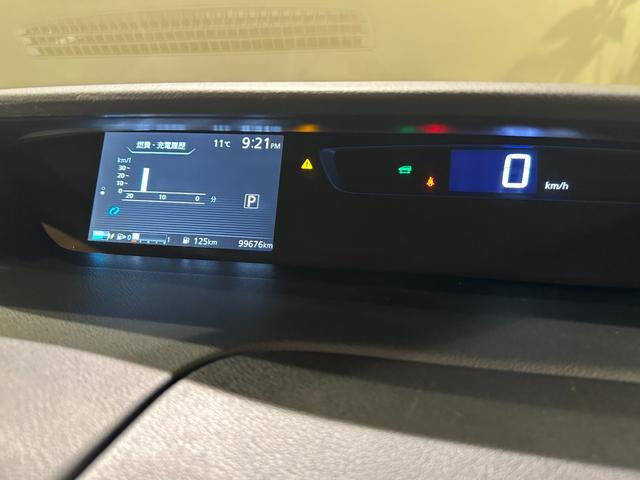 セレナ ｅ－パワー　ＸＶ　セカンドスライドアップシート　　両側パワスラドア　純正ナビ／ＣＤ／ＤＶＤ／Ｂｌｕｅｔｏｏｔｈ　バックモニター　シート＆ステアリングヒーター　純正１５インチアルミ　ＬＥＤライト　ＥＴＣ　クルコン（59枚目）