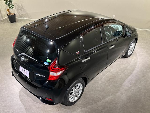 ノート ｅ－パワー　Ｘ　純正ナビ／ＴＶ／ＣＤ／ＤＶＤ／Ｂｌｕ－ｒａｙ／Ｂｌｕｅｔｏｏｔｈ　ＥＴＣ　アランドビューモニター　デジタルインナーミラー　純正１５インチアルミ　ＬＥＤライト（20枚目）