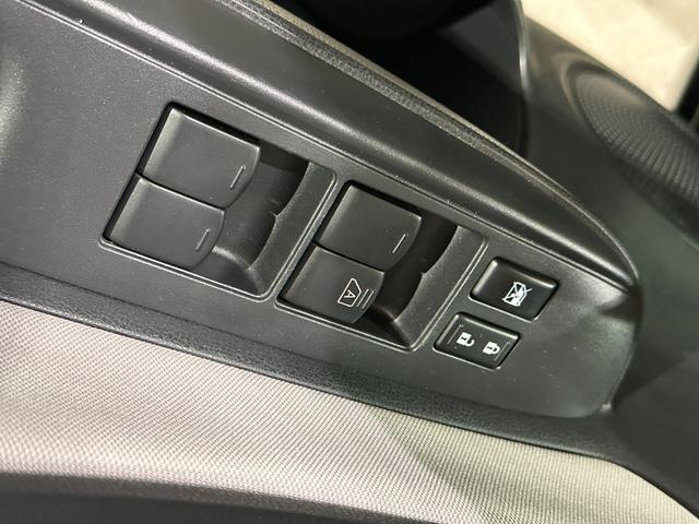 ノート ｅ－パワー　Ｘ　純正ナビ／ＴＶ／ＣＤ／ＤＶＤ／Ｂｌｕ－ｒａｙ／Ｂｌｕｅｔｏｏｔｈ　ＥＴＣ　アランドビューモニター　デジタルインナーミラー　純正１５インチアルミ　ＬＥＤライト（31枚目）