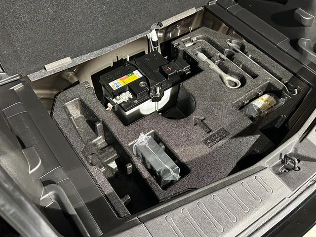 ノート ｅ－パワー　Ｘ　純正ナビ／ＴＶ／ＣＤ／ＤＶＤ／Ｂｌｕ－ｒａｙ／Ｂｌｕｅｔｏｏｔｈ　ＥＴＣ　アランドビューモニター　デジタルインナーミラー　純正１５インチアルミ　ＬＥＤライト（39枚目）