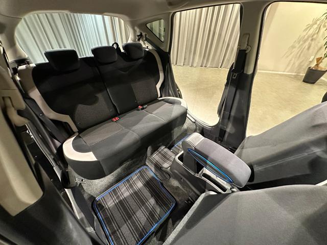 ノート ｅ－パワー　Ｘ　純正ナビ／ＴＶ／ＣＤ／ＤＶＤ／Ｂｌｕ－ｒａｙ／Ｂｌｕｅｔｏｏｔｈ　ＥＴＣ　アランドビューモニター　デジタルインナーミラー　純正１５インチアルミ　ＬＥＤライト（40枚目）