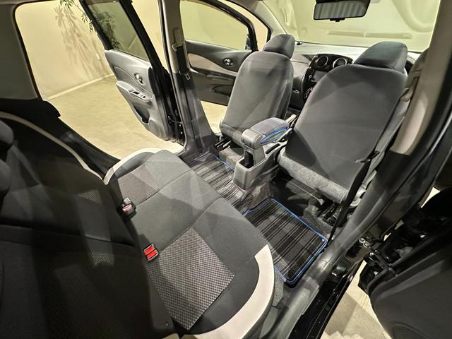ノート ｅ－パワー　Ｘ　純正ナビ／ＴＶ／ＣＤ／ＤＶＤ／Ｂｌｕ－ｒａｙ／Ｂｌｕｅｔｏｏｔｈ　ＥＴＣ　アランドビューモニター　デジタルインナーミラー　純正１５インチアルミ　ＬＥＤライト（41枚目）