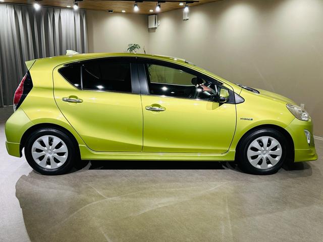 アクア S 純正エアロ ナビ/TV/CD/DVD/Bluetooth バックモニター ETC LEDライト スマートキー&プッシュエンスタ(18枚目)