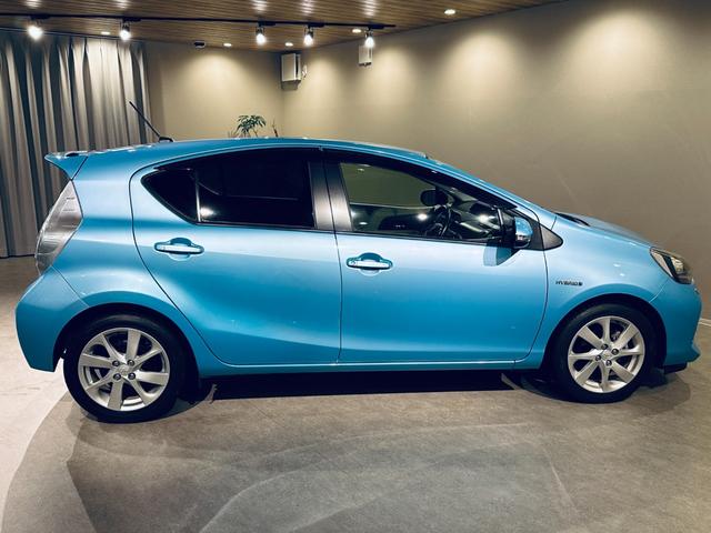 アクア Ｇ　ナビ／ＴＶ／ＣＤ／Ｂｌｕｅｔｏｏｔｈ　バックモニター　ＥＴＣ　ドラレコ　ＬＥＤライト／フォグライト　スマートキー／エンジンプッシュスタート　純正１６インチアルミ（16枚目）