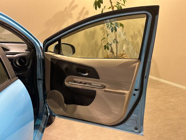 アクア Ｇ　ナビ／ＴＶ／ＣＤ／Ｂｌｕｅｔｏｏｔｈ　バックモニター　ＥＴＣ　ドラレコ　ＬＥＤライト／フォグライト　スマートキー／エンジンプッシュスタート　純正１６インチアルミ（29枚目）