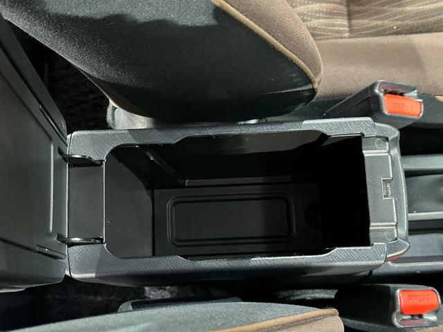 アクア Ｇ　ナビ／ＴＶ／ＣＤ／Ｂｌｕｅｔｏｏｔｈ　バックモニター　ＥＴＣ　ドラレコ　ＬＥＤライト／フォグライト　スマートキー／エンジンプッシュスタート　純正１６インチアルミ（49枚目）