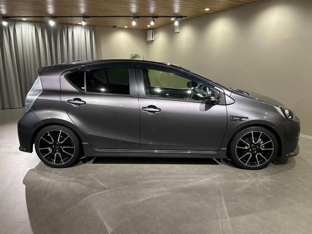 アクア Ｇ　Ｇ’ｓ　純正ナビ／ＴＶ／ＣＤ／ＤＶＤ／Ｂｌｕｅｔｏｏｔｈ　ＥＴＣ　Ｇ’ｚ専用１７インチアルミ／シート／エアロ　シートヒーター　ＬＥＤライト／フォグライト（14枚目）