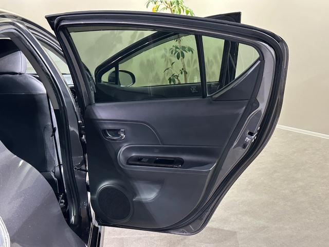 アクア Ｇ　Ｇ’ｓ　純正ナビ／ＴＶ／ＣＤ／ＤＶＤ／Ｂｌｕｅｔｏｏｔｈ　ＥＴＣ　Ｇ’ｚ専用１７インチアルミ／シート／エアロ　シートヒーター　ＬＥＤライト／フォグライト（28枚目）