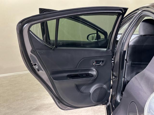 アクア Ｇ　Ｇ’ｓ　純正ナビ／ＴＶ／ＣＤ／ＤＶＤ／Ｂｌｕｅｔｏｏｔｈ　ＥＴＣ　Ｇ’ｚ専用１７インチアルミ／シート／エアロ　シートヒーター　ＬＥＤライト／フォグライト（30枚目）