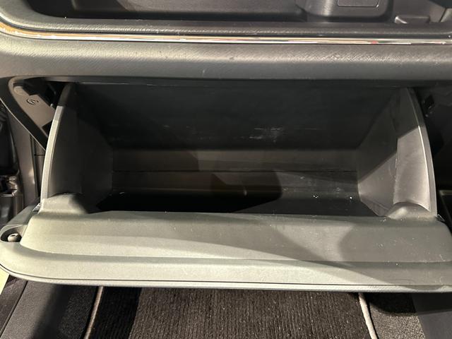 アクア Ｇ　Ｇ’ｓ　純正ナビ／ＴＶ／ＣＤ／ＤＶＤ／Ｂｌｕｅｔｏｏｔｈ　ＥＴＣ　Ｇ’ｚ専用１７インチアルミ／シート／エアロ　シートヒーター　ＬＥＤライト／フォグライト（65枚目）