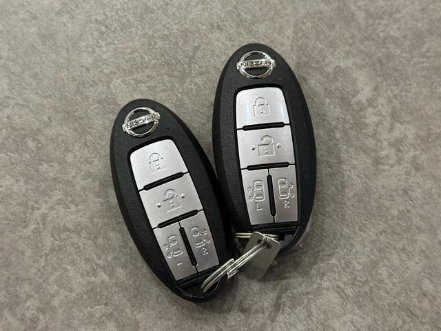 セレナ e-パワー ハイウェイスターV プロパイロット 純正10インチナビ/TV/CD/DVD/Bluray/Bluetooth 後席モニター アランドビューモニター インテリジェントルームミラー ETC LEDライト/フォグライト(79枚目)